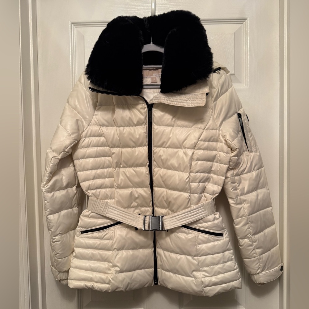 MK White & Black Quilted Puffer Jacket